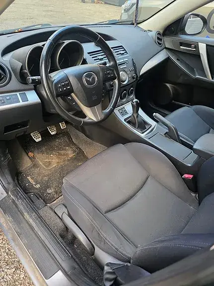 Mazda 3 2010 photo 2