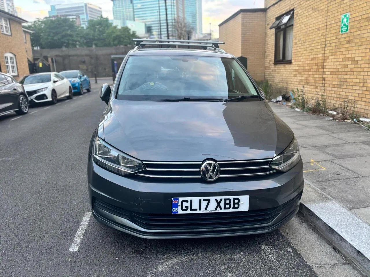 Volkswagen Touran 2017 photo 3