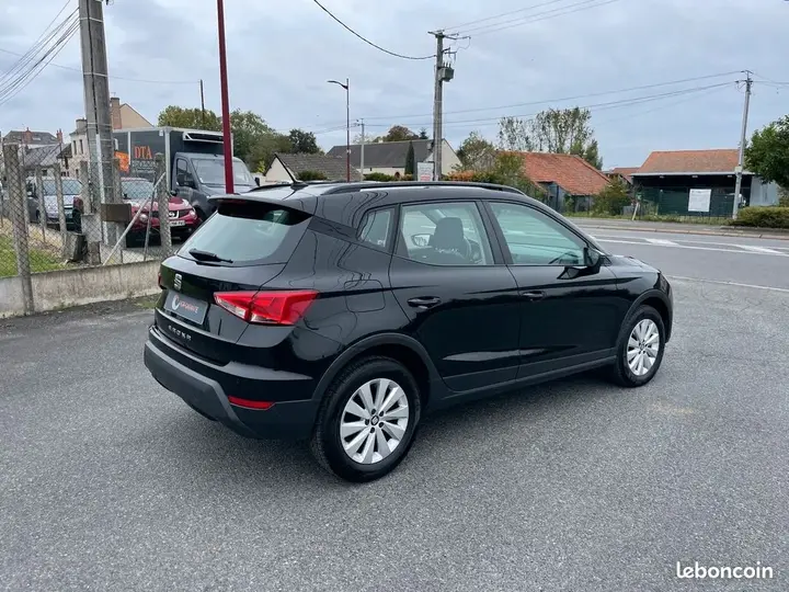 Seat Arona 2019 photo 4