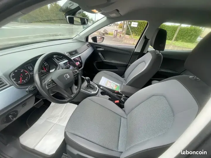 Seat Arona 2019 photo 5