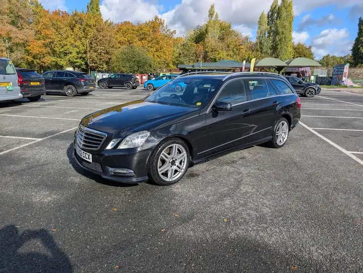 Mercedes-Benz E-Class 2012 photo 2