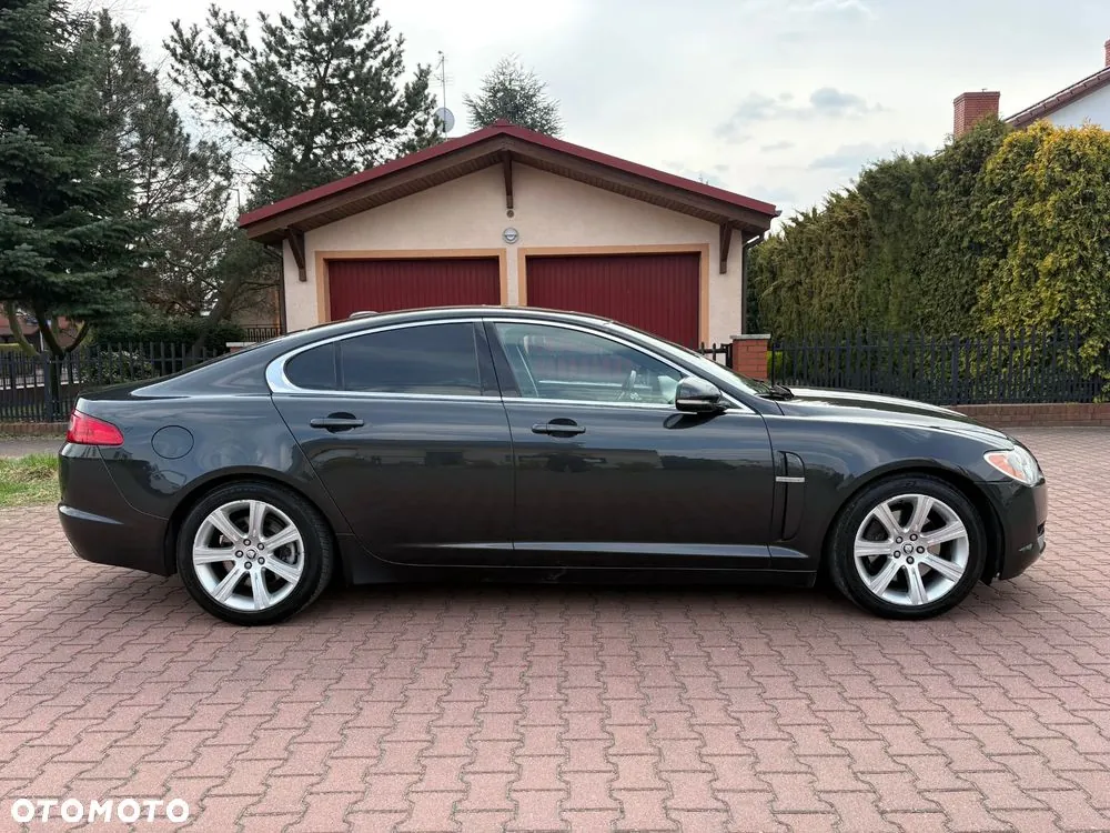 Jaguar Xf 2011 photo 5