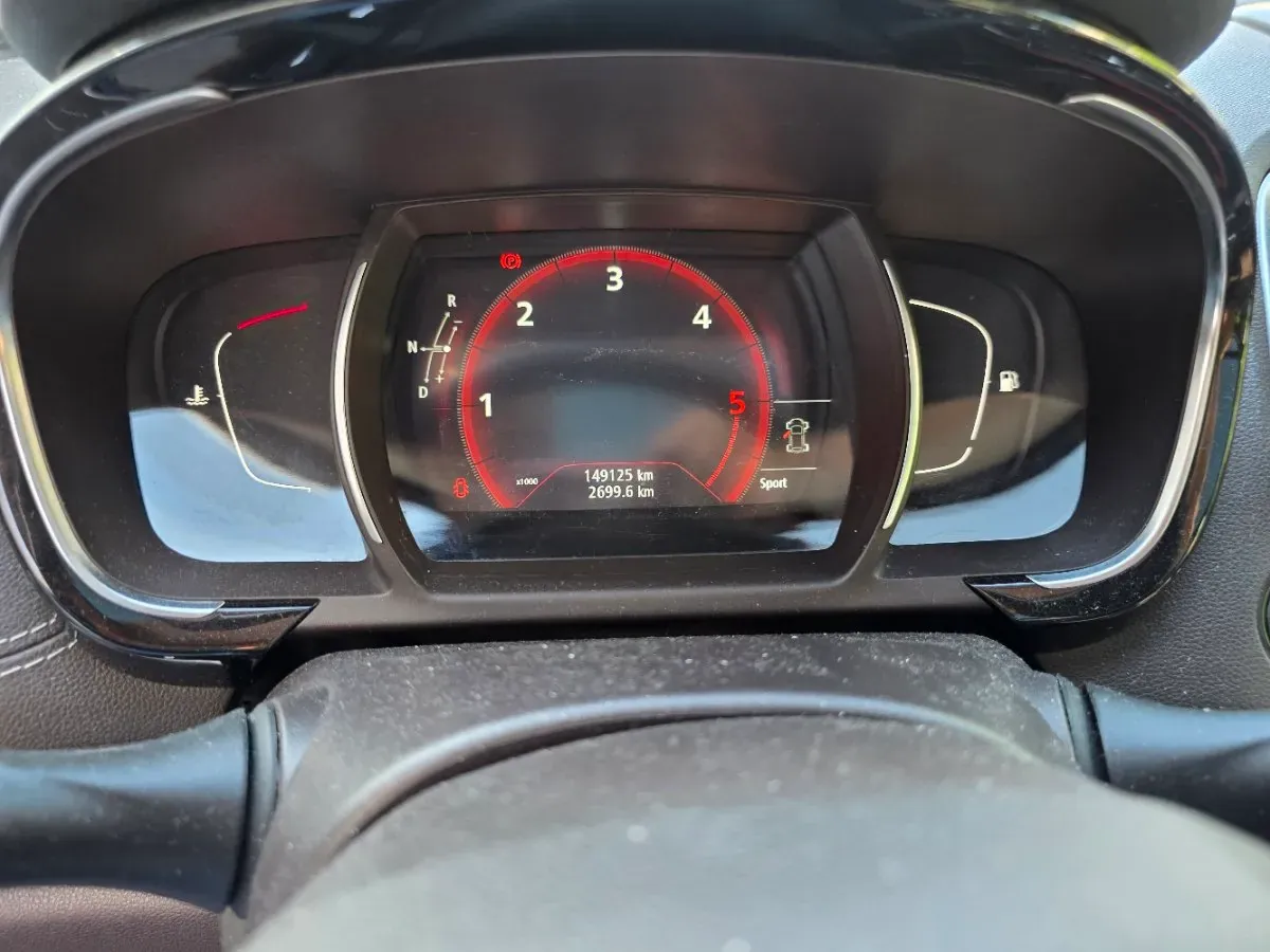 Renault Espace 2017 photo 2