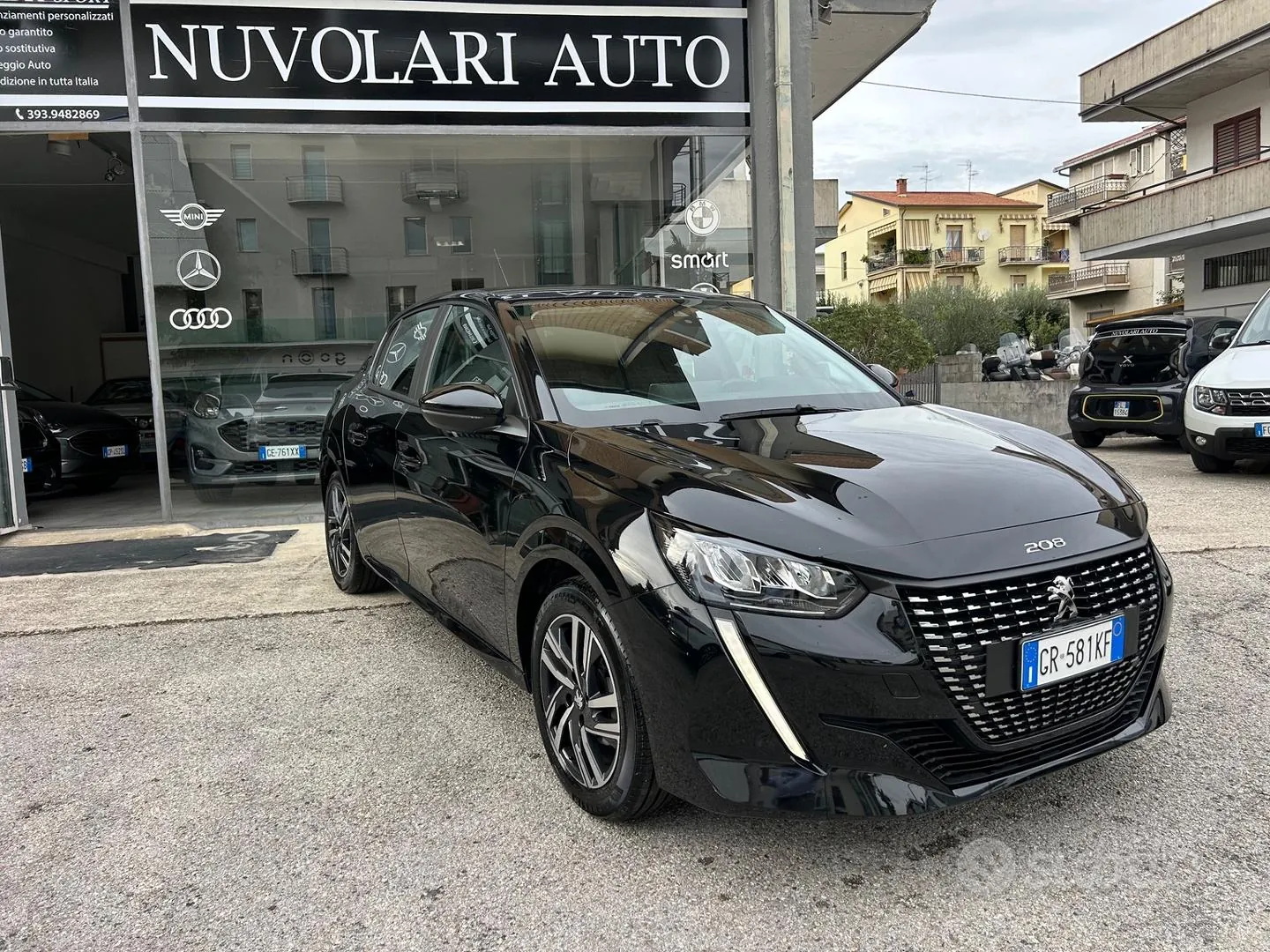Peugeot 208