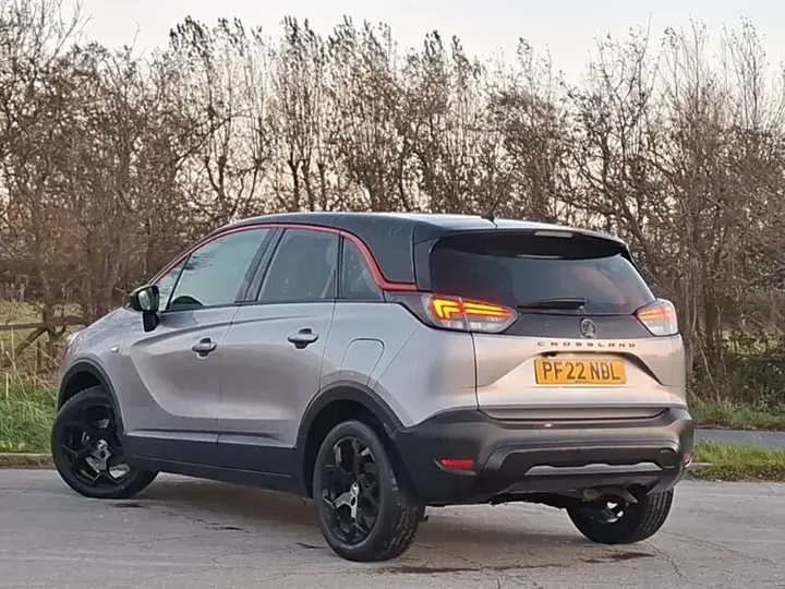 Vauxhall Crossland 2022 photo 2