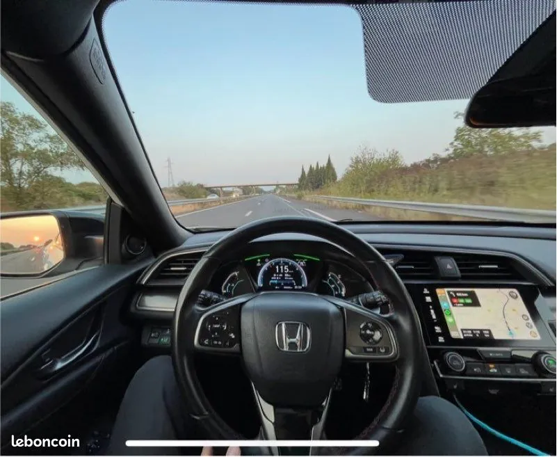 Honda Civic 2019 photo 3