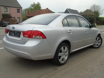 Kia Magentis 2010 photo 3