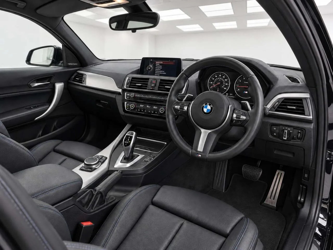 BMW 1 Series 2017 photo 2