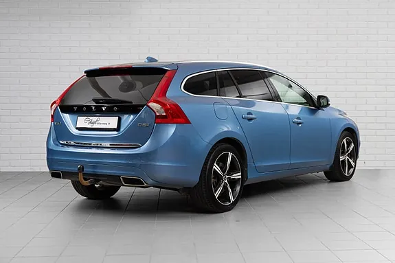 Volvo V60 2016 photo 2