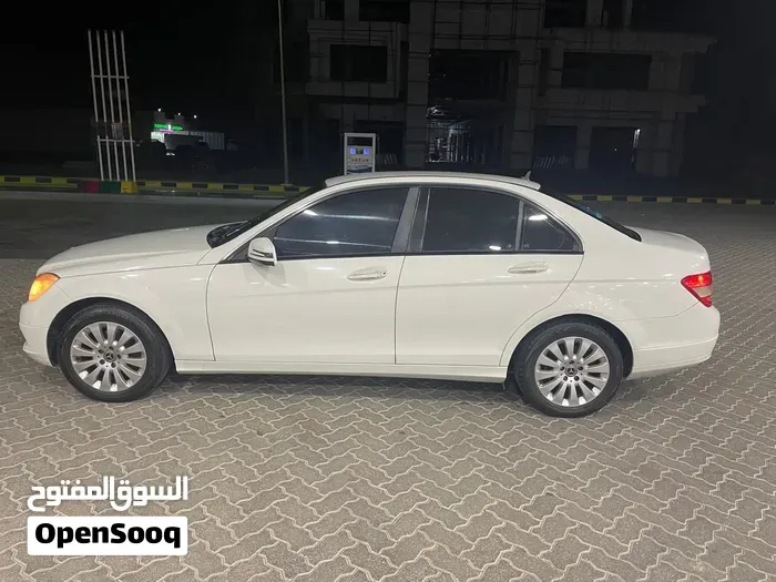 Mercedes-Benz C-Class 2010 photo 3