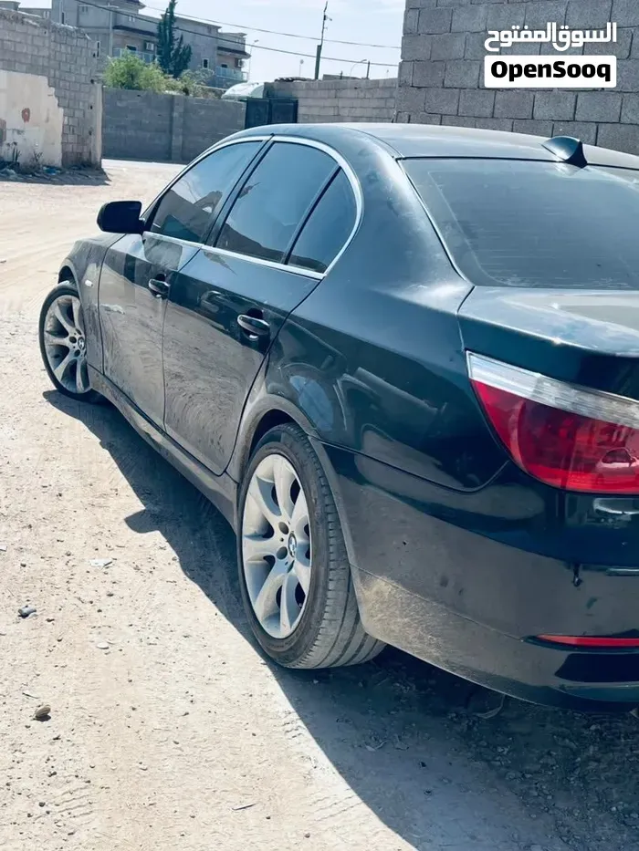 BMW 5 Series 2010 photo 2