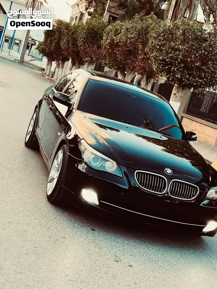 BMW 5 Series 2010 photo 3