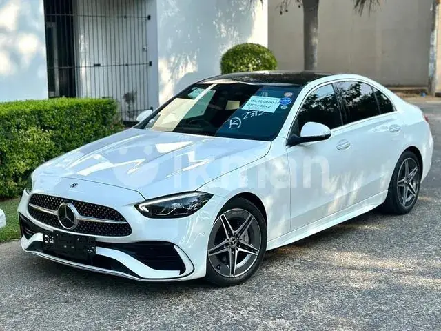 Mercedes-Benz C200 2024 photo 2