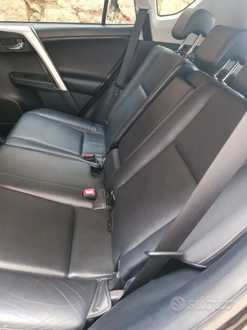 Toyota Rav4 2014 photo 2