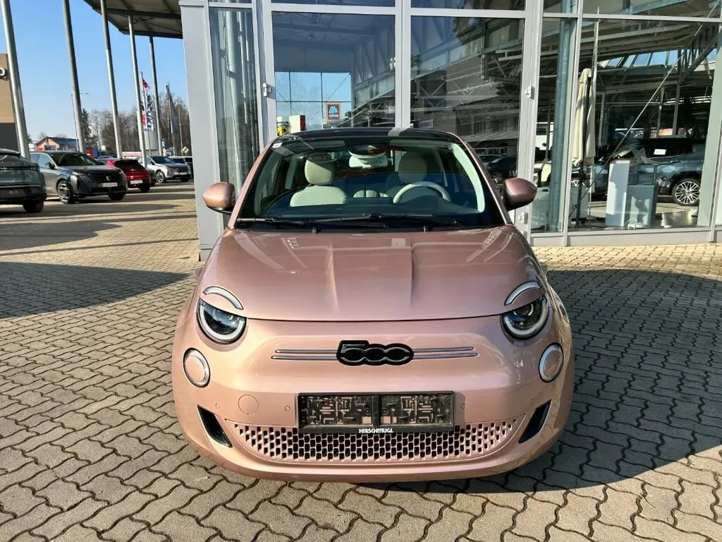 Fiat 500E 2023 photo 2