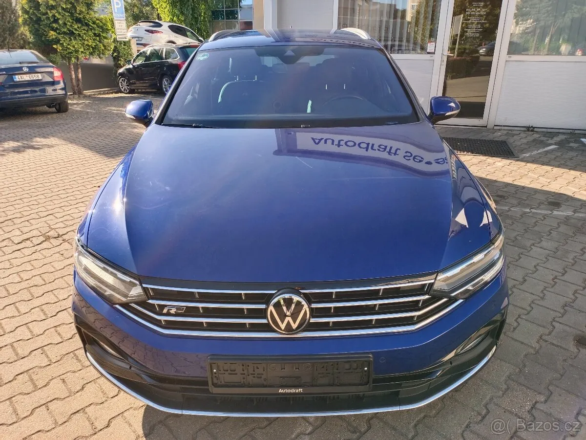 Volkswagen Passat 2021 photo 2