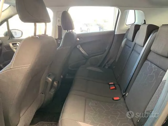 Peugeot 2008 2017 photo 5