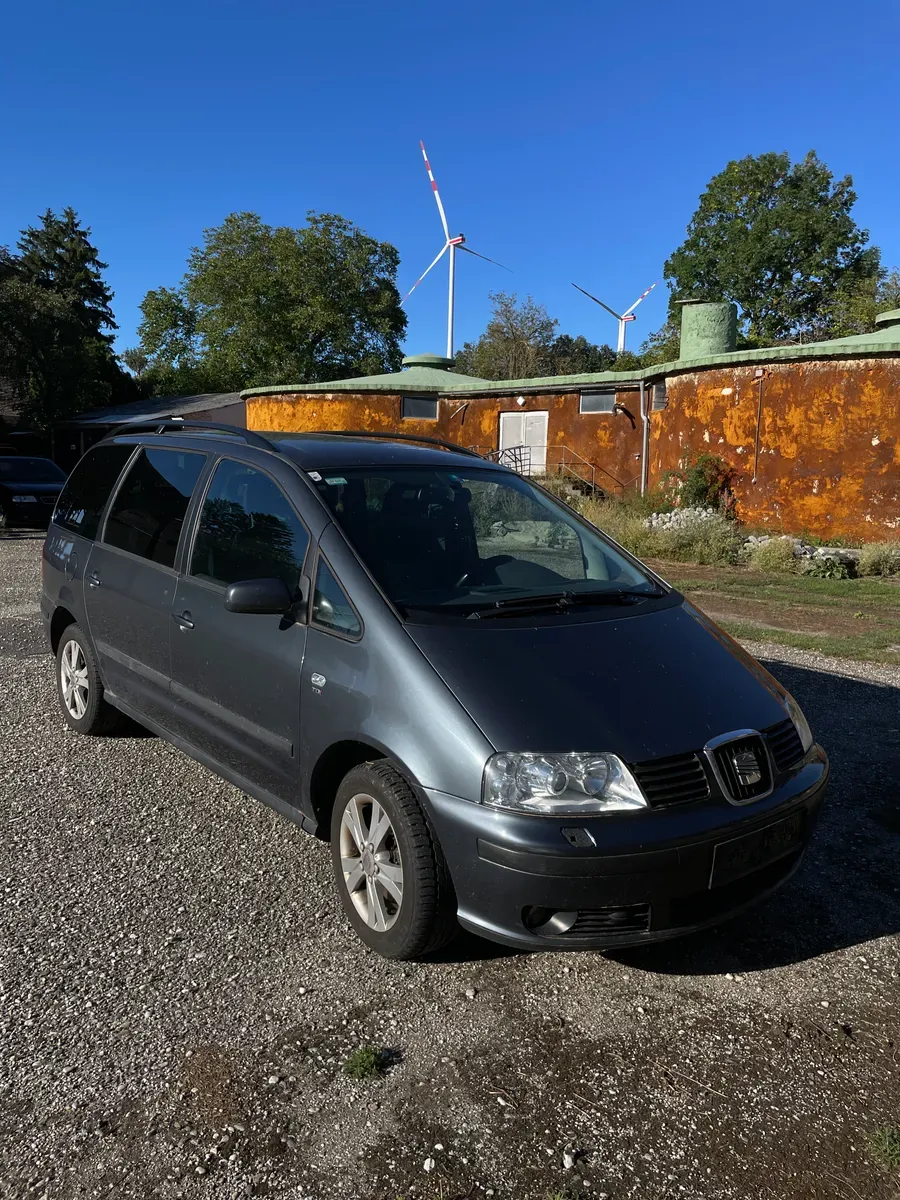 Seat Alhambra 2007 photo 3