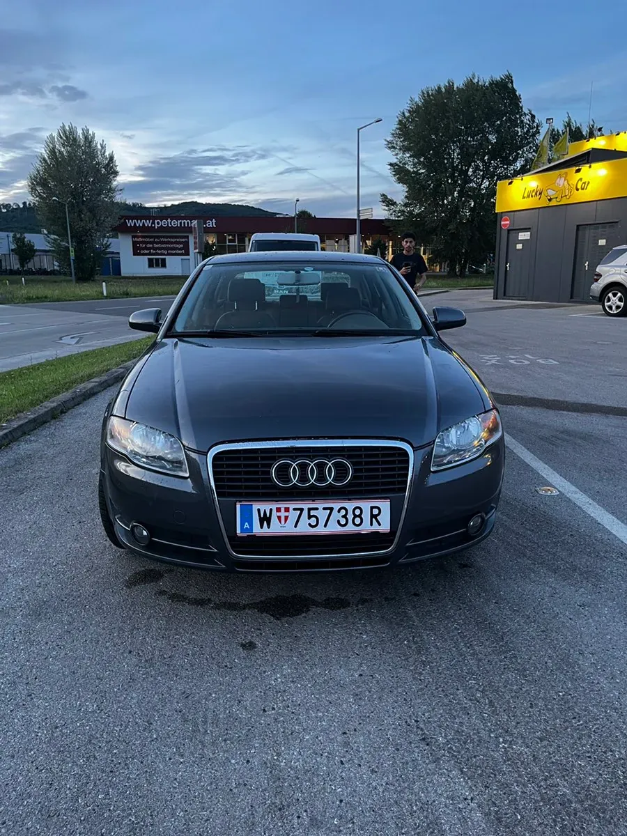 Audi A4 2006 photo 2