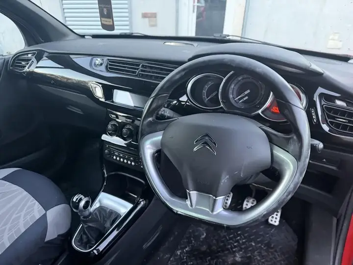 Citroen Ds3 2010 photo 4