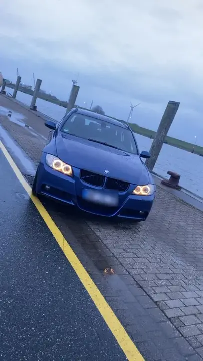BMW 320I
