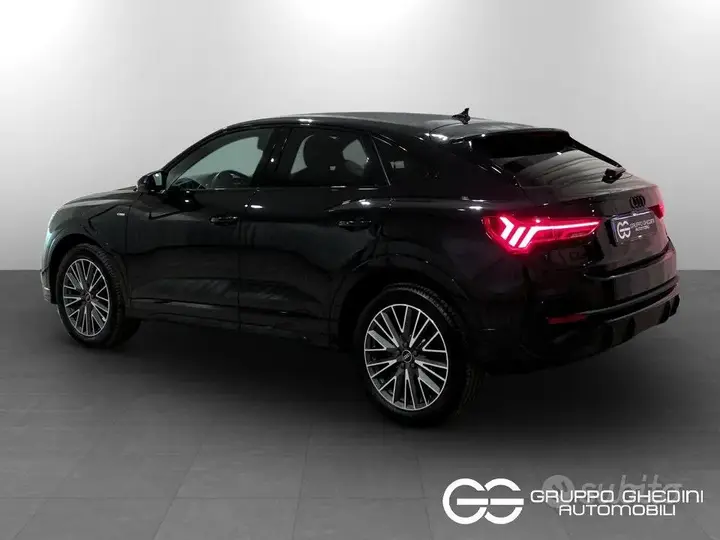 Audi Q3 2023 photo 3