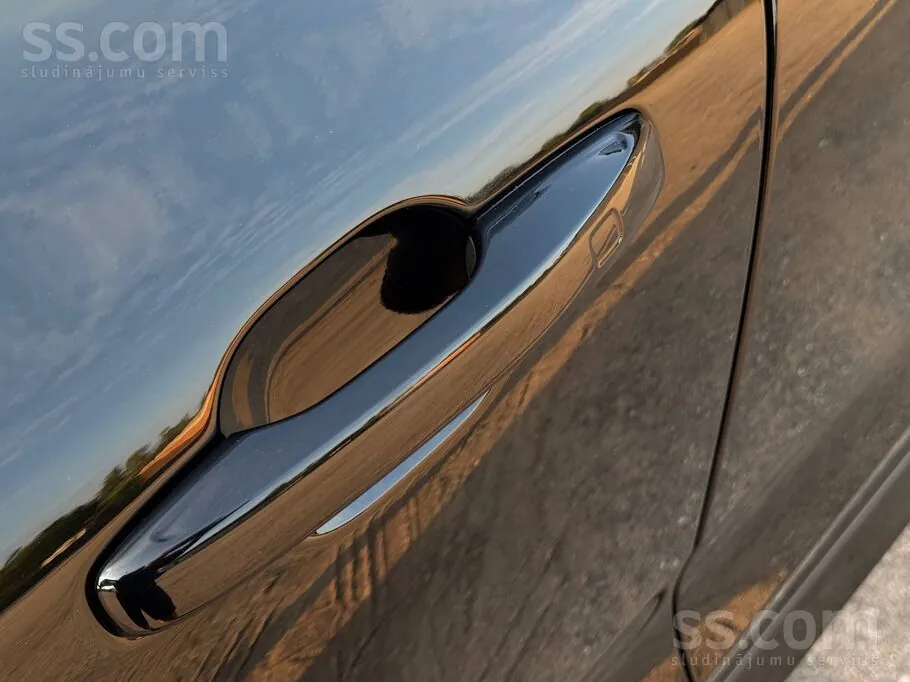 Volvo Xc60 2019 photo 2