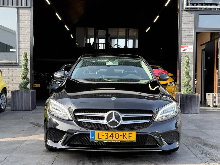 Mercedes-Benz C-Class 2019 photo 3