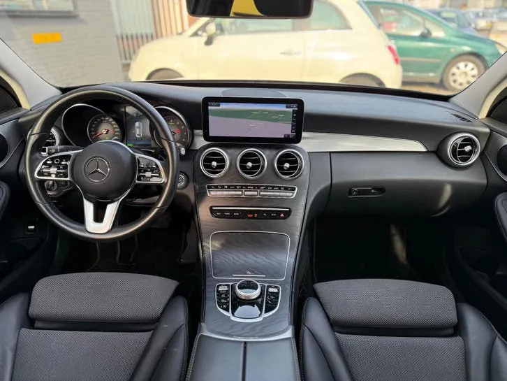 Mercedes-Benz C-Class 2019 photo 2