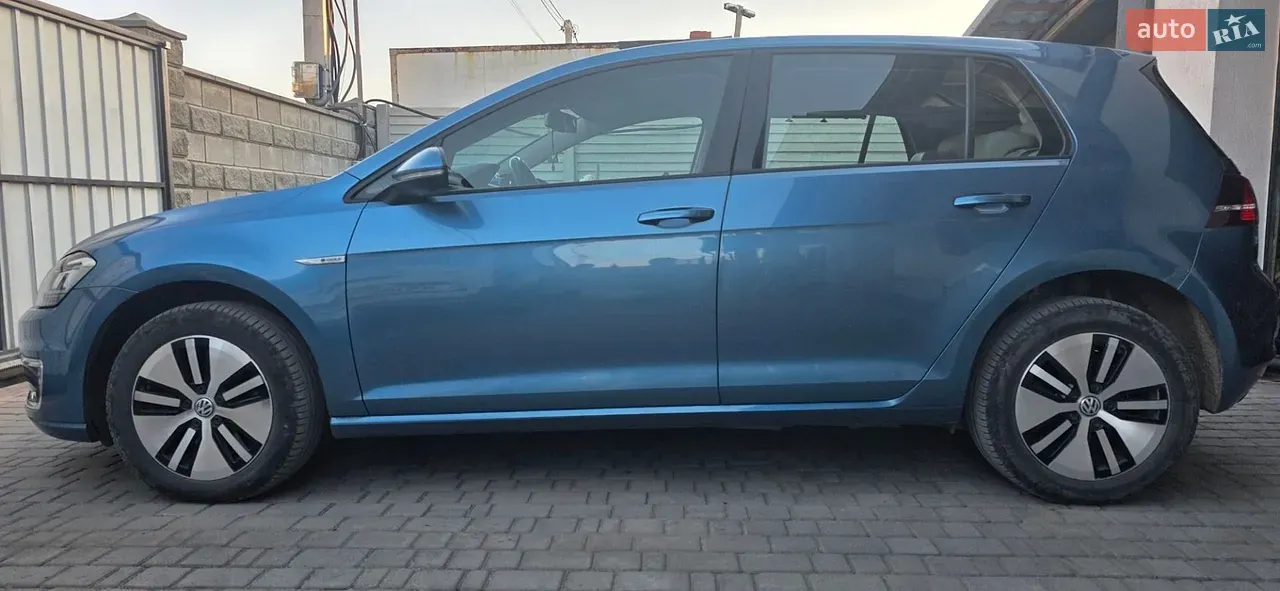 Volkswagen E-Golf 2015 photo 3