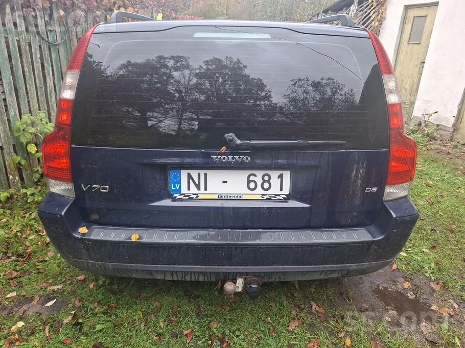 Volvo V70 2004 photo 2