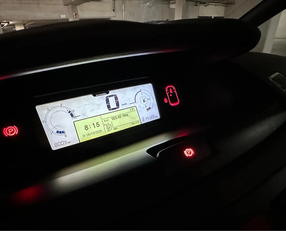 Citroen C4 Picasso 2010 photo 2