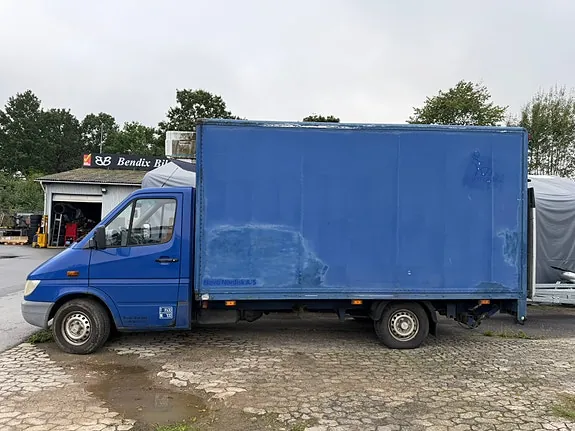 Mercedes-Benz Sprinter 311 2002 photo 3