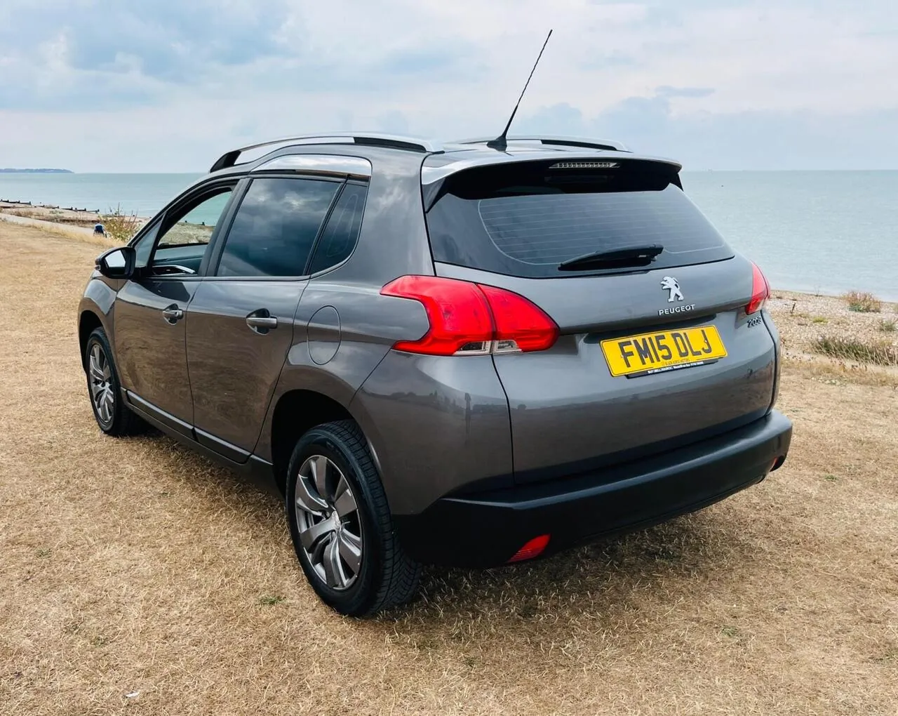 Peugeot 2008 2015 photo 5