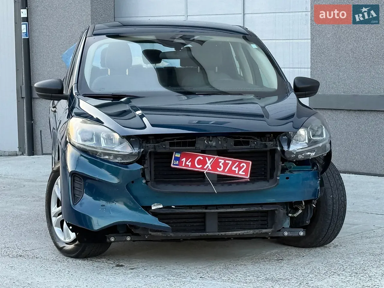 Ford Escape 2020 photo 2