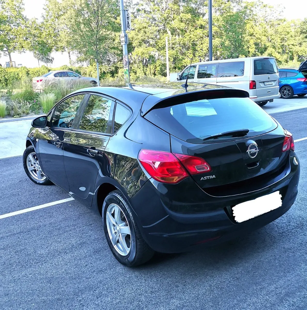 Opel Astra 2013 photo 3