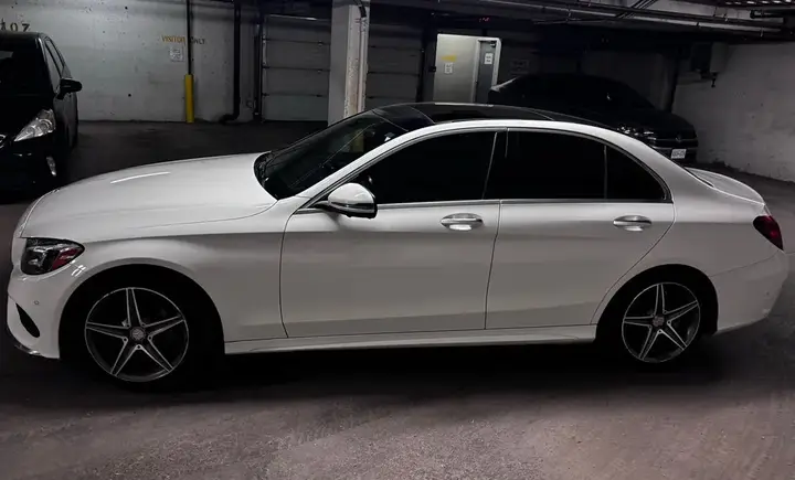 Mercedes-Benz C300 2017 photo 3