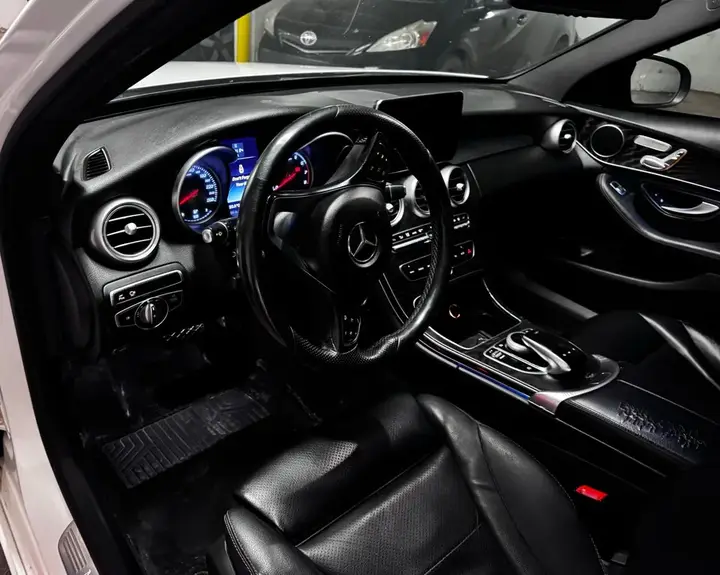 Mercedes-Benz C300 2017 photo 5