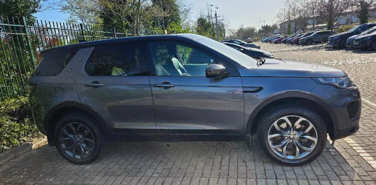 Land Rover Discovery Sport 2018 photo 5