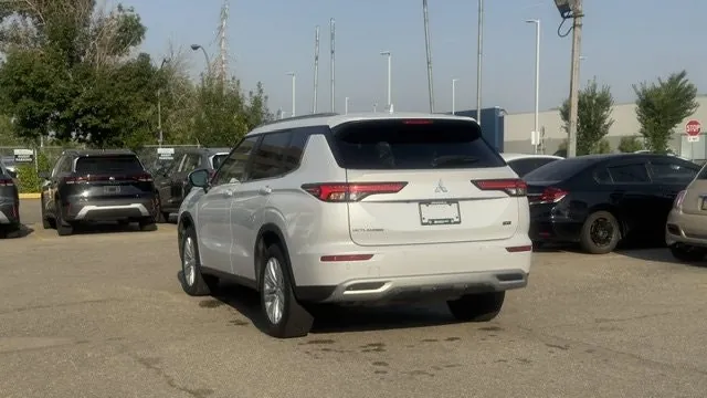 Mitsubishi Outlander 2022 photo 4