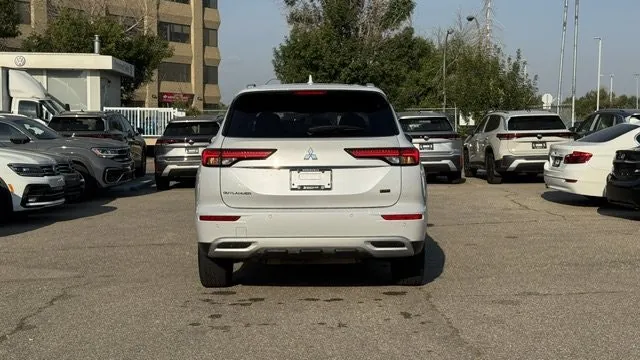 Mitsubishi Outlander 2022 photo 5