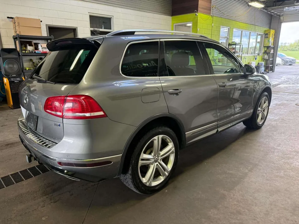 Volkswagen Touareg 2015 photo 4
