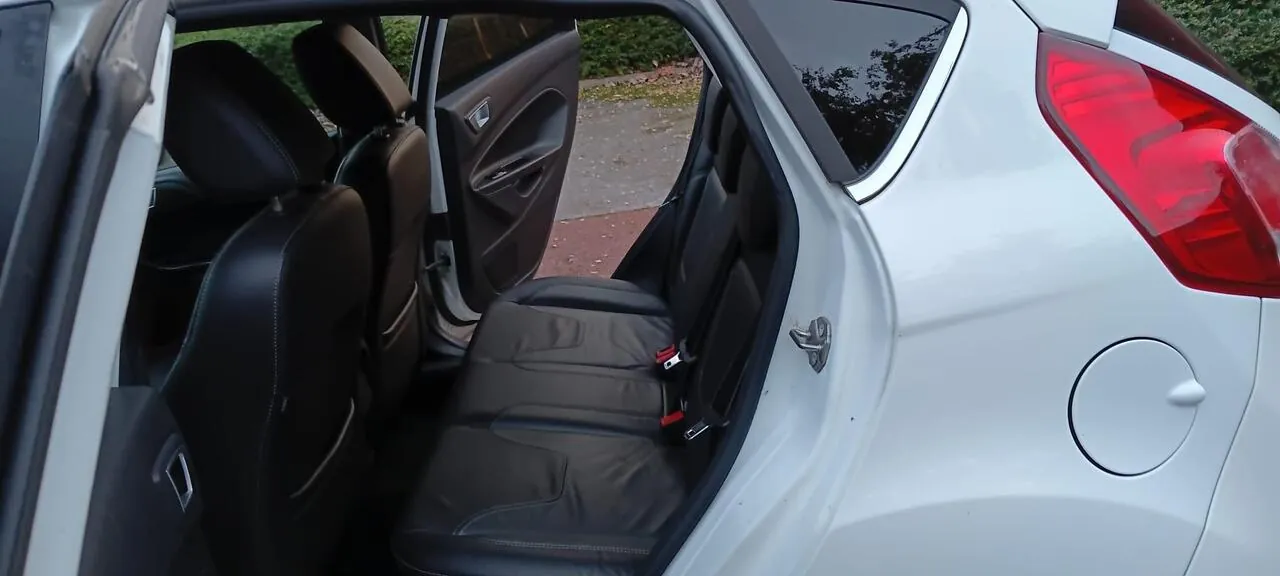 Ford Fiesta 2013 photo 5
