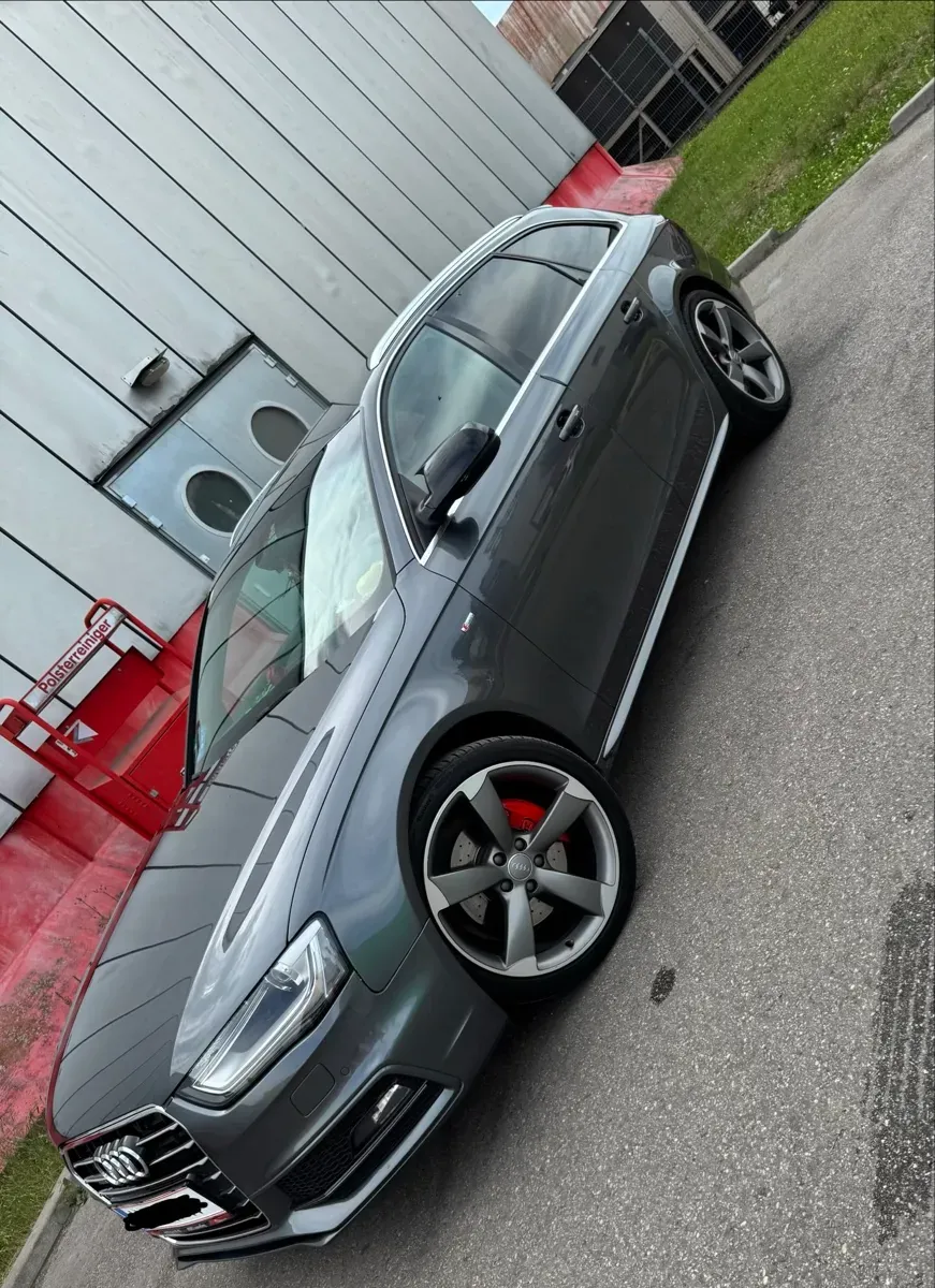 Audi A4 2015 photo 2
