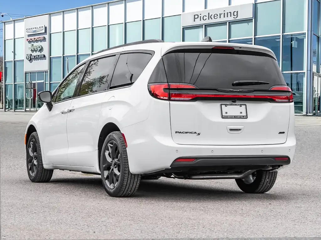 Chrysler Pacifica 2026 photo 5