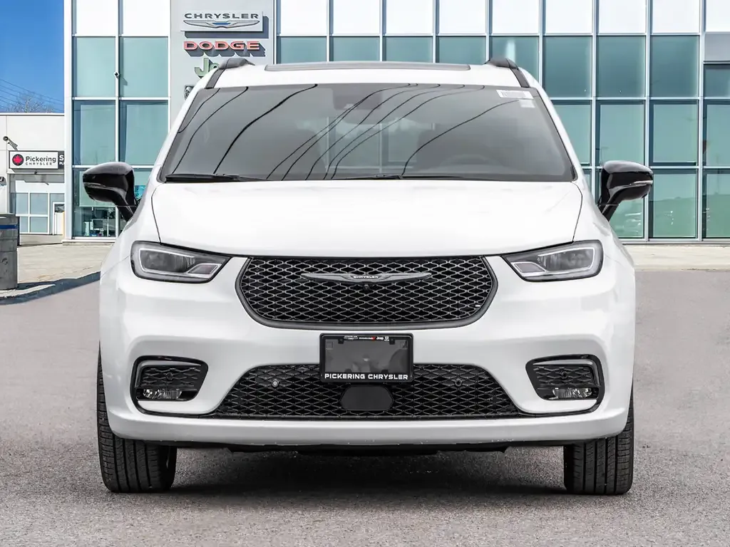 Chrysler Pacifica 2026 photo 2