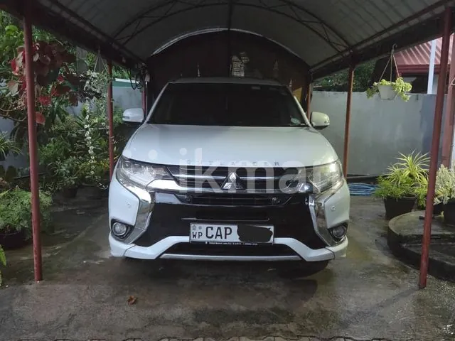 Mitsubishi Outlander 2015 photo 2