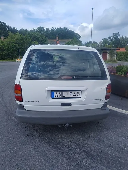 Chrysler Voyager 1997 photo 3