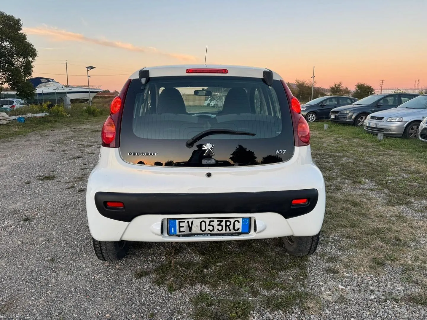 Peugeot 107 2013 photo 3