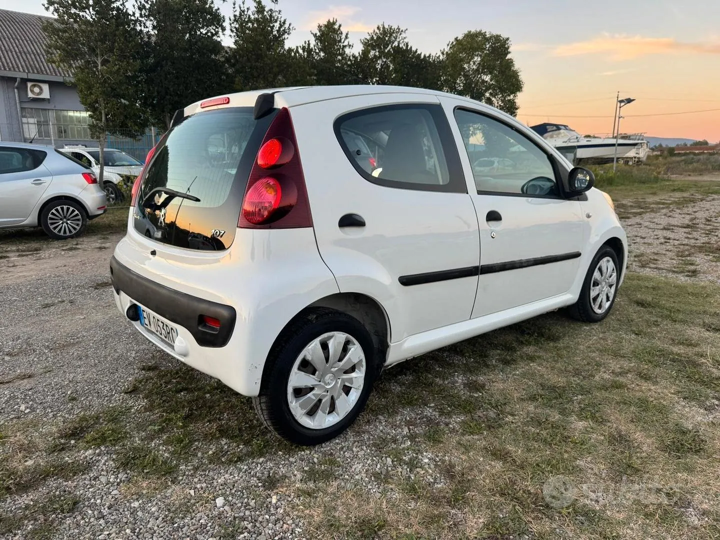 Peugeot 107 2013 photo 4